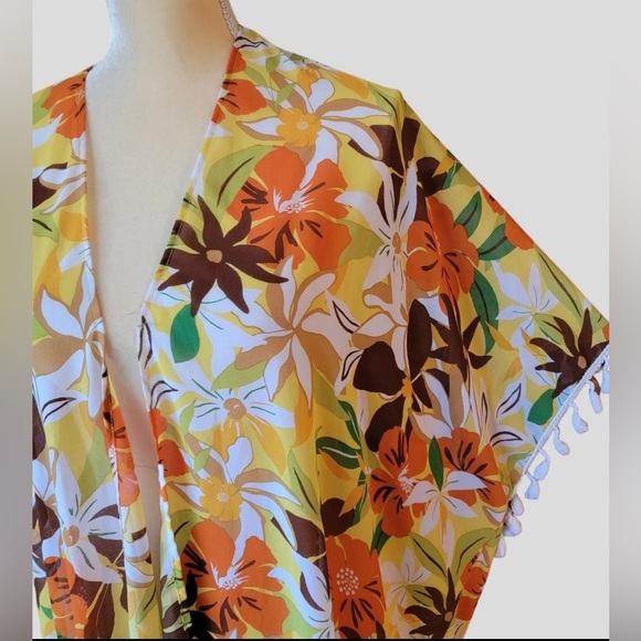 NWT Floral Kimono Cover-Up Size Small - Picture 4 of 11
